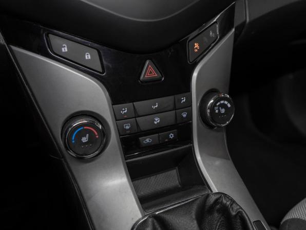 Chevrolet Cruze I с пробегом 2012 года, цена 575 000 рублей, 222332 км, седан, Автокод Объявления