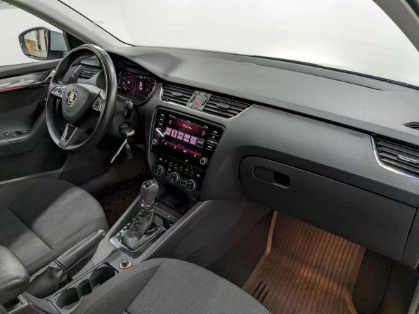 Skoda Octavia III (A7) Рестайлинг с пробегом 2019 года, цена 2 150 000 рублей, 82000 км, лифтбек, Автокод Объявления