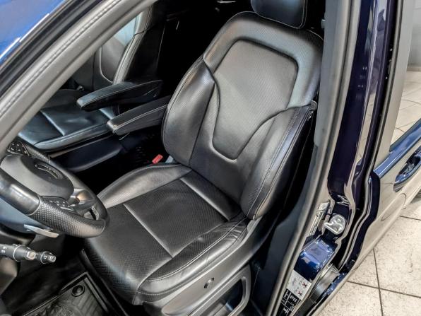 Mercedes-Benz V-Класс III (W447) Рестайлинг с пробегом 2021 года, цена 6 200 000 рублей, 97047 км, минивэн, Автокод Объявления