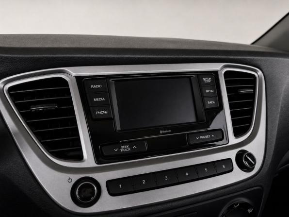 Hyundai Solaris II с пробегом 2019 года, цена 1 329 000 рублей, 50000 км, седан, Автокод Объявления