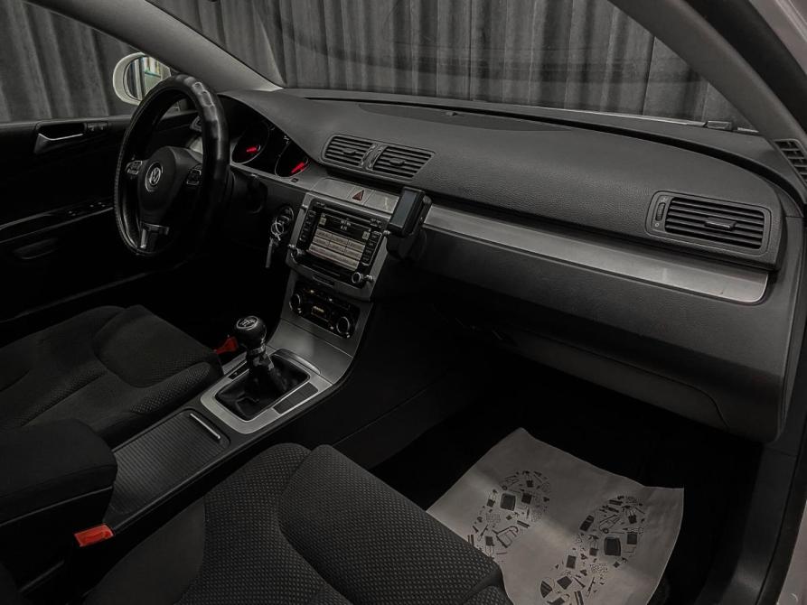 Volkswagen Passat B6 Красноярск  - изображение 11