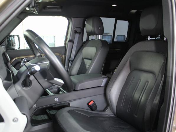 Land Rover Defender II с пробегом 2021 года, цена 4 698 999 рублей, 62500 км, внедорожник, Автокод Объявления