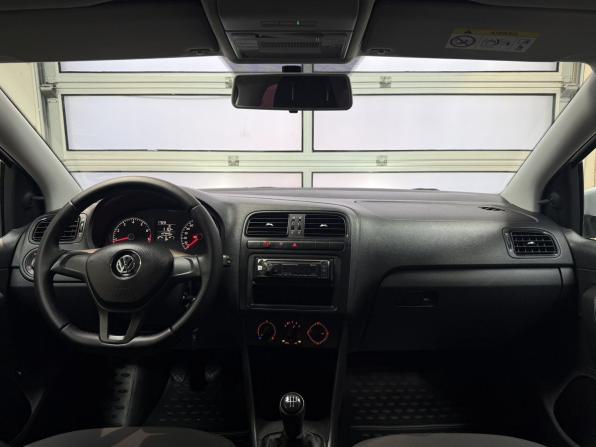 Volkswagen Polo V Рестайлинг с пробегом 2018 года, цена 1 099 000 рублей, 147442 км, седан, Автокод Объявления
