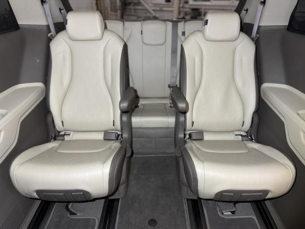 Kia Carnival III с пробегом 2020 года, цена 3 700 000 рублей, 98874 км, минивэн, Автокод Объявления