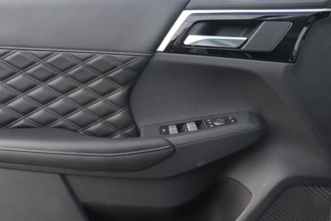 Mitsubishi Outlander IV с пробегом 2023 года, цена 4 015 000 рублей, 10 км, внедорожник, Автокод Объявления