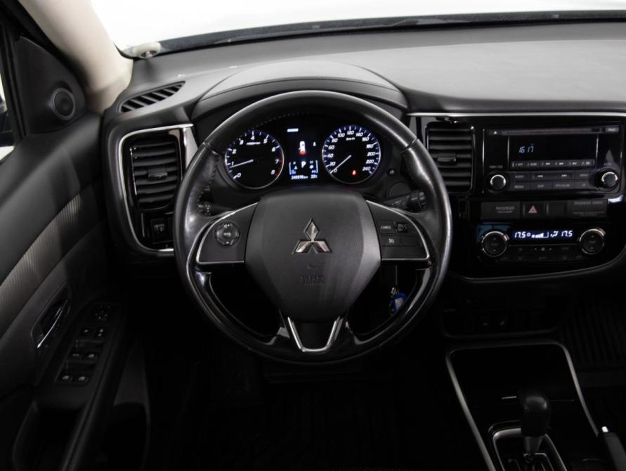 Mitsubishi Outlander III Рестайлинг 2 Санкт-Петербург  - изображение 11