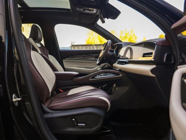 Geely Monjaro I с пробегом 2023 года, цена 3 099 777 рублей, 52532 км, внедорожник, Автокод Объявления
