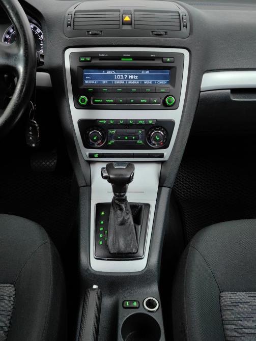Skoda Octavia II (A5) Рестайлинг Москва  - изображение 12