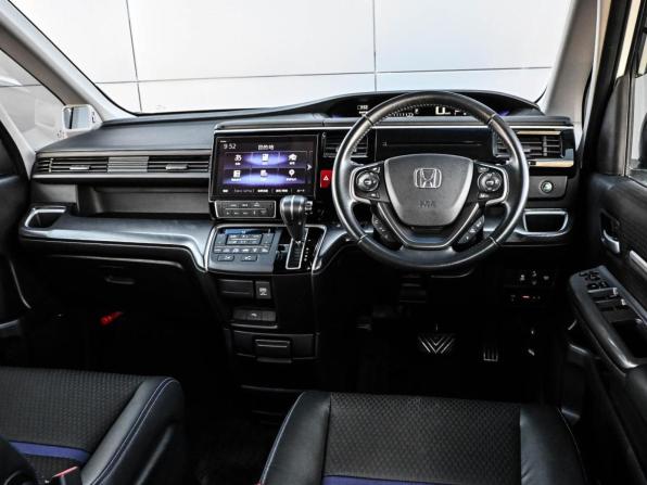 Honda Stepwgn V Рестайлинг с пробегом 2019 года, цена 2 739 000 рублей, 67217 км, минивэн, Автокод Объявления