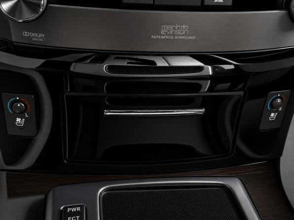 Lexus LX III Рестайлинг с пробегом 2015 года, цена 5 479 000 рублей, 220228 км, внедорожник, Автокод Объявления