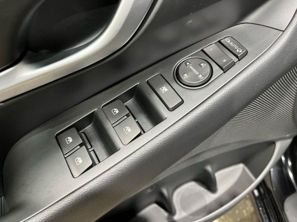 Hyundai i30 III Рестайлинг 2 с пробегом 2023 года, цена 2 330 000 рублей, 924 км, универсал, Автокод Объявления