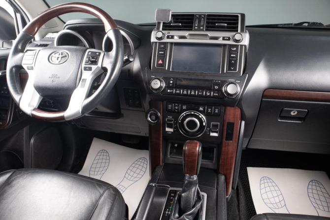 Toyota Land Cruiser Prado 150 Series Рестайлинг 2 с пробегом 2015 года, цена 3 669 000 рублей, 206000 км, внедорожник, Автокод Объявления