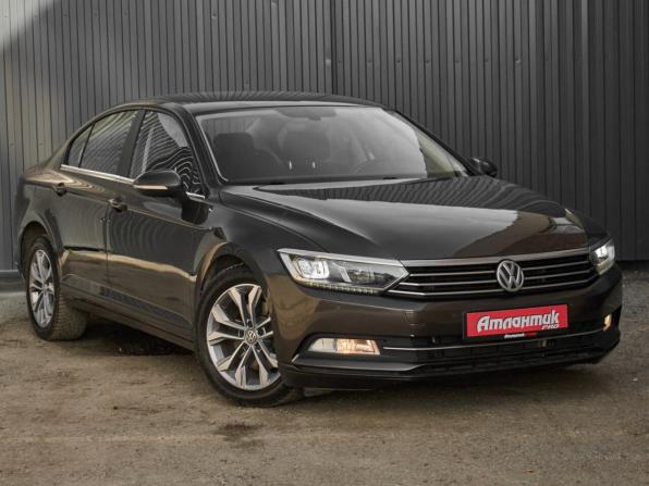 Volkswagen Passat B8 с пробегом 2015 года, цена 1 710 000 рублей, 143568 км, седан, Автокод Объявления