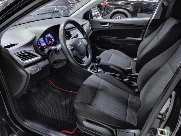 Hyundai Solaris II с пробегом 2019 года, цена 935 000 рублей, 154995 км, седан, Автокод Объявления