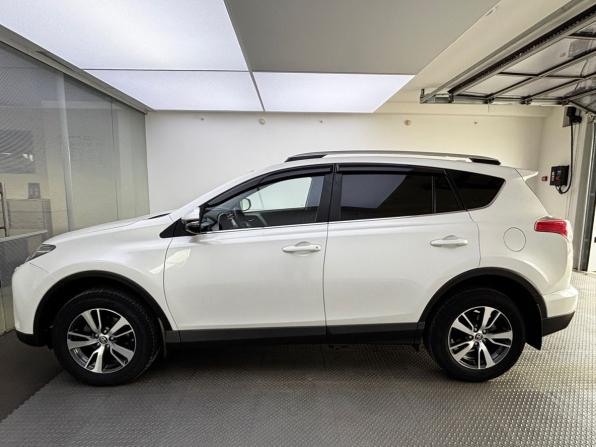 Toyota RAV4 IV (XA40) Рестайлинг с пробегом 2017 года, цена 2 099 000 рублей, 155316 км, внедорожник, Автокод Объявления