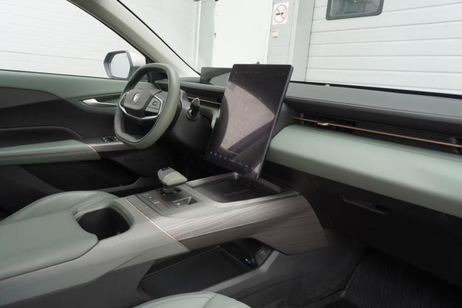 Changan Lamore с пробегом 2023 года, цена 2 400 000 рублей, 3882 км, седан, Автокод Объявления