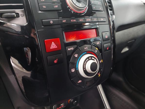 Kia Venga I Рестайлинг с пробегом 2014 года, цена 985 000 рублей, 128000 км, минивэн, Автокод Объявления
