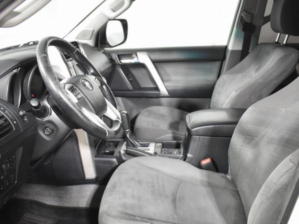 Toyota Land Cruiser Prado 150 Series с пробегом 2010 года, цена 2 067 900 рублей, 332213 км, внедорожник, Автокод Объявления