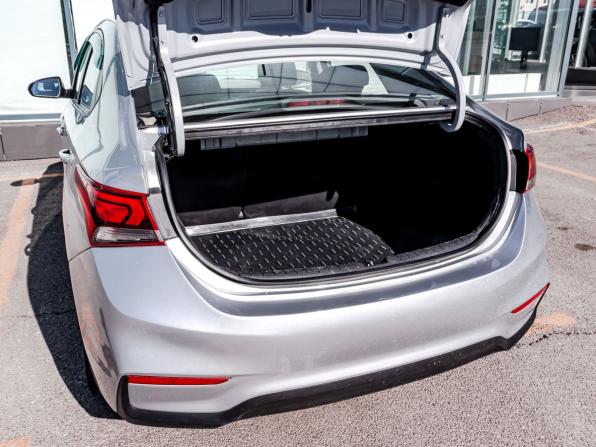 Hyundai Solaris II с пробегом 2017 года, цена 920 000 рублей, 94308 км, седан, Автокод Объявления