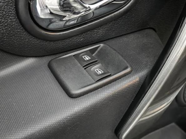 Renault Sandero II с пробегом 2018 года, цена 925 000 рублей, 109715 км, хэтчбек, Автокод Объявления