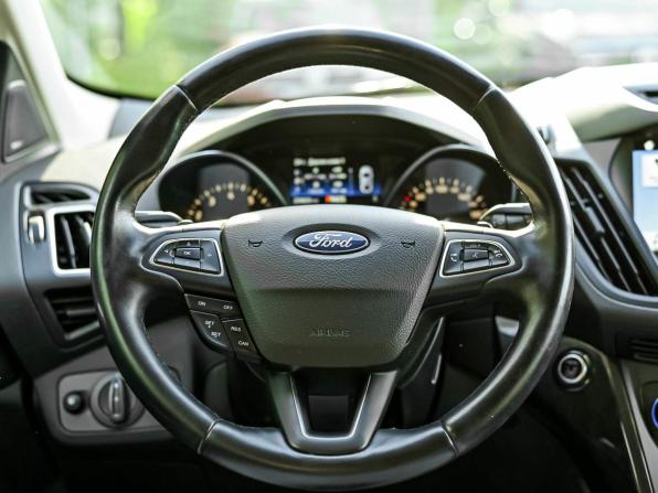 Ford Kuga II Рестайлинг с пробегом 2017 года, цена 1 380 000 рублей, 229422 км, внедорожник, Автокод Объявления