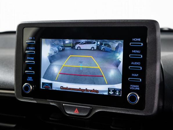 Toyota Yaris IV с пробегом 2021 года, цена 1 299 500 рублей, 53750 км, хэтчбек, Автокод Объявления