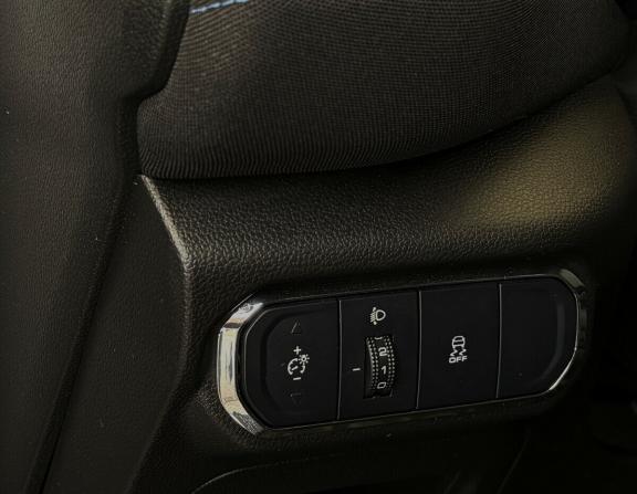 Haval Jolion I Рестайлинг с пробегом 2024 года, цена 1 690 000 рублей, 63236 км, внедорожник, Автокод Объявления