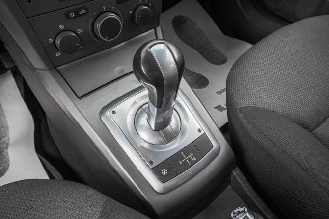 Opel Astra H Рестайлинг с пробегом 2006 года, цена 499 000 рублей, 192000 км, хэтчбек, Автокод Объявления