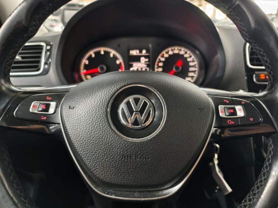 Volkswagen Polo V Рестайлинг Курск  - изображение 8