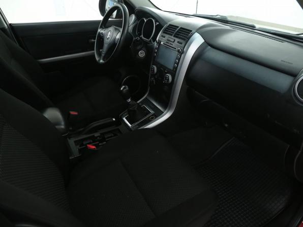 Suzuki Grand Vitara II Рестайлинг с пробегом 2010 года, цена 856 000 рублей, 176000 км, внедорожник, Автокод Объявления