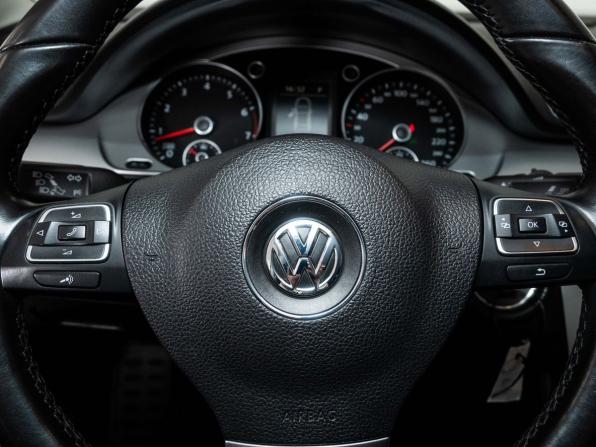 Volkswagen Passat B7 с пробегом 2012 года, цена 880 000 рублей, 279711 км, седан, Автокод Объявления