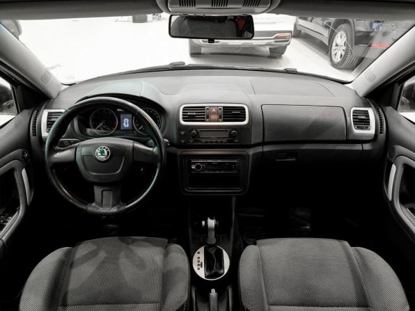 Skoda Fabia II Рестайлинг с пробегом 2010 года, цена 580 000 рублей, 217471 км, хэтчбек, Автокод Объявления