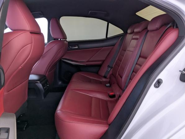 Lexus IS III Рестайлинг с пробегом 2018 года, цена 3 380 000 рублей, 89700 км, седан, Автокод Объявления