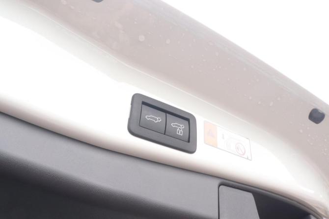 Toyota RAV4 VI (XA60) с пробегом 2025 года, цена 4 420 000 рублей, 10 км, внедорожник, Автокод Объявления