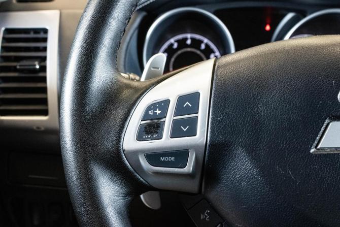 Mitsubishi Outlander II Рестайлинг с пробегом 2011 года, цена 1 199 000 рублей, 197623 км, внедорожник, Автокод Объявления
