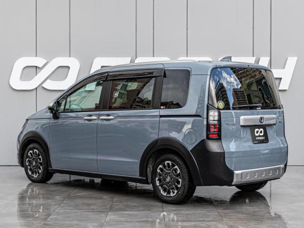 Honda Freed III с пробегом 2024 года, цена 2 769 000 рублей, 10695 км, компактвэн, Автокод Объявления