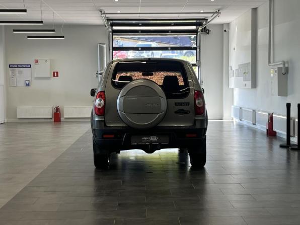 Chevrolet Niva I Рестайлинг с пробегом 2020 года, цена 596 900 рублей, 182037 км, внедорожник, Автокод Объявления