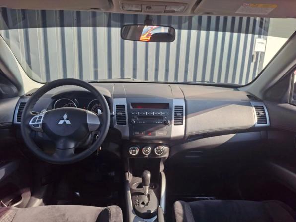Mitsubishi Outlander II Рестайлинг с пробегом 2011 года, цена 998 000 рублей, 261000 км, внедорожник, Автокод Объявления