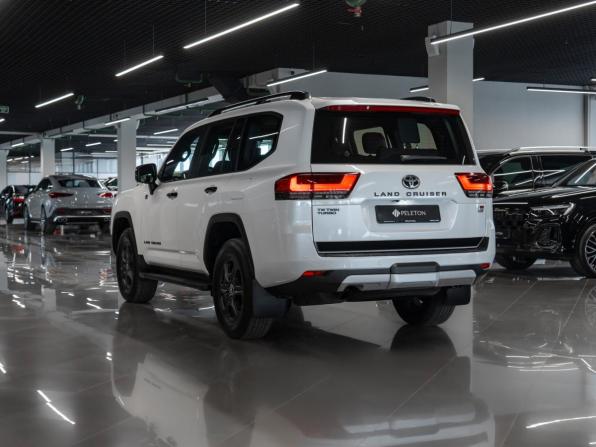 Toyota Land Cruiser 300 Series с пробегом 2024 года, цена 14 000 000 рублей, 24 км, внедорожник, Автокод Объявления