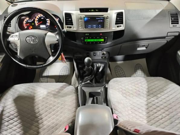 Toyota Hilux VII Рестайлинг с пробегом 2012 года, цена 1 685 000 рублей, 194815 км, пикап, Автокод Объявления