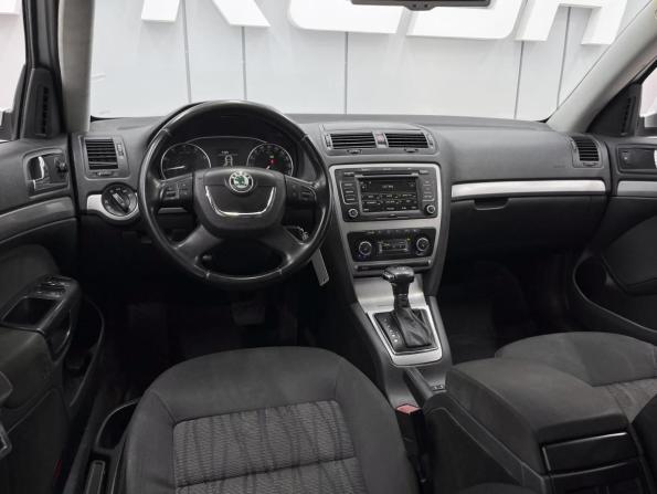Skoda Octavia II (A5) Рестайлинг с пробегом 2010 года, цена 880 000 рублей, 189437 км, лифтбек, Автокод Объявления