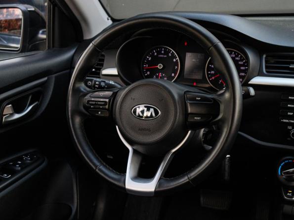 Kia Rio IV Рестайлинг с пробегом 2020 года, цена 1 490 000 рублей, 63771 км, седан, Автокод Объявления