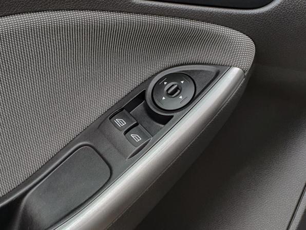 Ford Focus III с пробегом 2013 года, цена 848 000 рублей, 89628 км, хэтчбек, Автокод Объявления