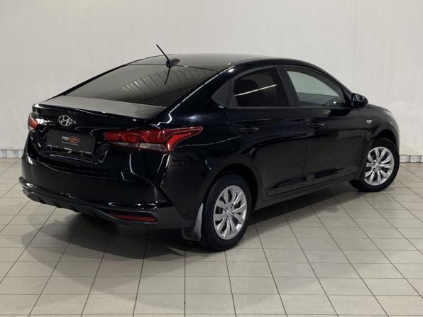 Hyundai Solaris II Рестайлинг с пробегом 2021 года, цена 1 998 700 рублей, 84433 км, седан, Автокод Объявления