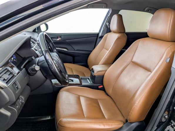 Toyota Camry VII (XV50) Рестайлинг с пробегом 2017 года, цена 2 850 000 рублей, 52500 км, седан, Автокод Объявления