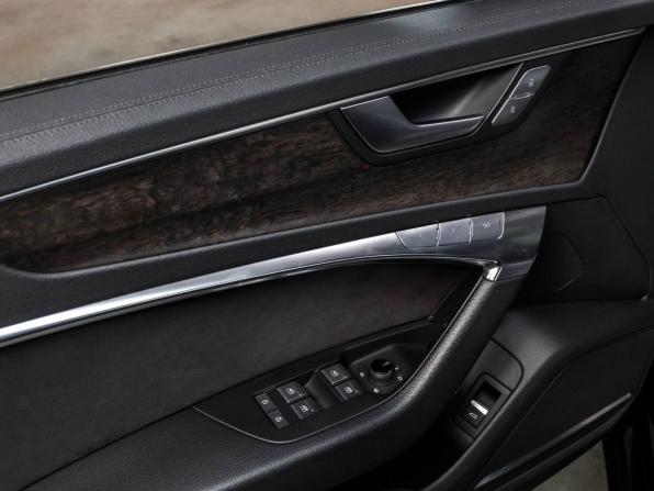 Audi A6 V (C8) с пробегом 2018 года, цена 3 399 000 рублей, 142901 км, седан, Автокод Объявления