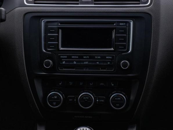 Volkswagen Jetta VI с пробегом 2014 года, цена 940 000 рублей, 178381 км, седан, Автокод Объявления