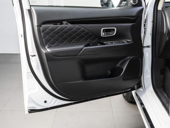 Mitsubishi Outlander III Рестайлинг 3 с пробегом 2022 года, цена 3 217 000 рублей, 14425 км, внедорожник, Автокод Объявления