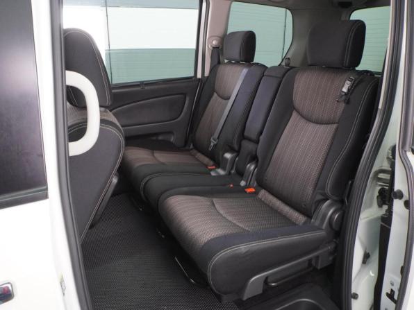 Nissan Serena IV (C26) с пробегом 2015 года, цена 1 299 000 рублей, 251380 км, минивэн, Автокод Объявления