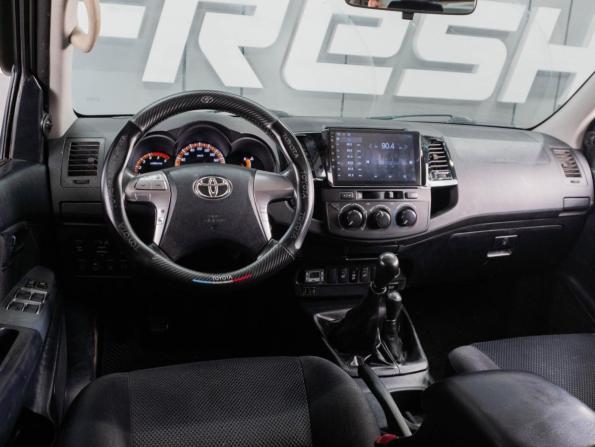 Toyota Hilux VII Рестайлинг с пробегом 2014 года, цена 1 399 000 рублей, 373707 км, offers.body_type.unknown, Автокод Объявления